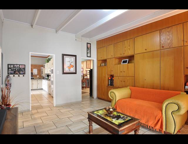 5 BEDROOM HOUSE FOR SALE IN SASOLBURG EXT 23